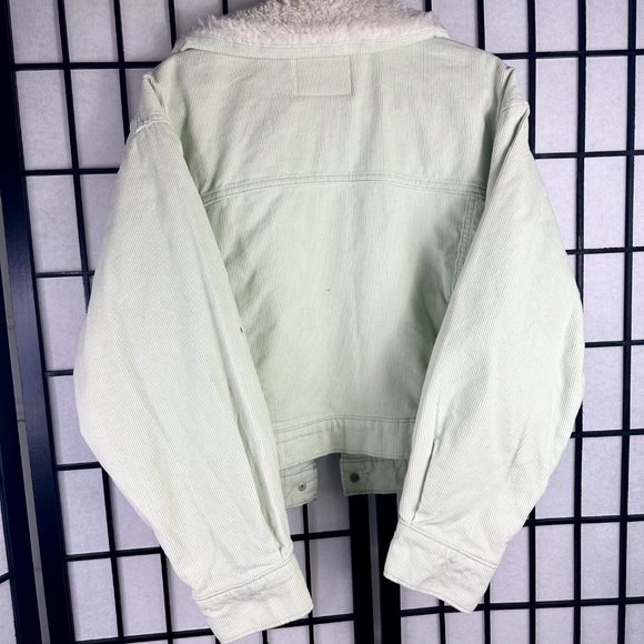 NWT Levi Strauss Baby Cropped Trucker Jacket - Picture 3 of 3